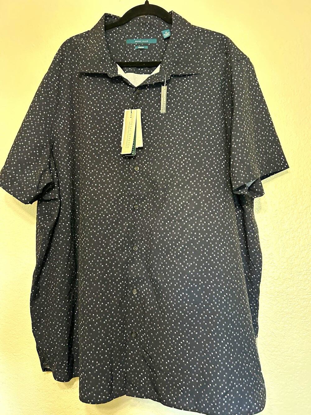 Perry Ellis Total Stretch Short-Sleeve Button-Up Shirt 2XL